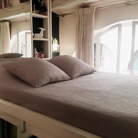 Nest In Le Marais *